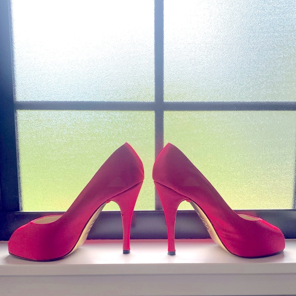 PINK Satin Stilettos  Comme il Faut – Luxury Argentine brand Size 6.5 US (37 EU)